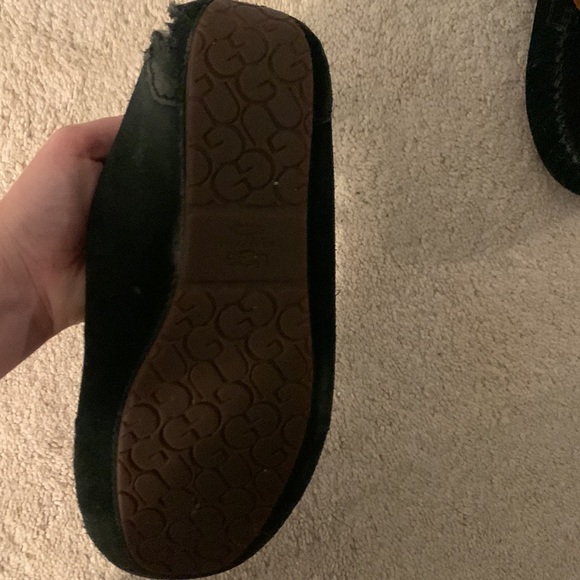 UGG Moccasin Slippers - Picture 6 of 9